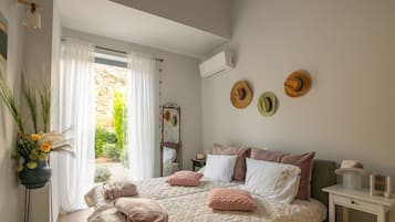 2 Schlafzimmer, Schreibtisch, Bügeleisen/Bügelbrett, Reisekinderbett