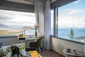 Interior - La Casa Del Sol Villa Aegina (Aigina)