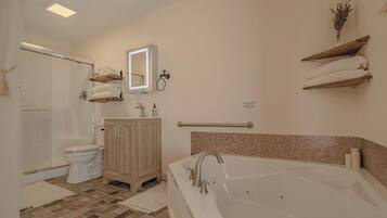 Chambre Double Luxe, 1 trĂšs grand lit | Salle de bain