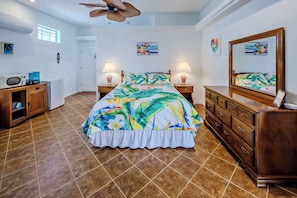 House, Multiple Beds, Pool Access, Pool View (Havasu Sunset Hideaway) | 4 bedrooms, free WiFi - Havasu Sunset Hideaway For 11! (Lake Havasu City)