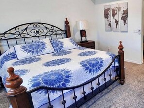 Maison, plusieurs lits, accès piscine, vue piscine (Havasu Sunset Hideaway) | 4 chambres, Wi-Fi gratuit
