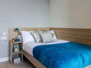 Blendingsgardiner og wi-fi (inkludert)