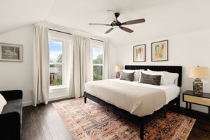 4 chambres, fer et planche à repasser, lit parapluie, Wi-Fi gratuit