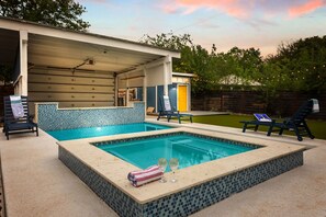 Pool - La Flor: Family Dream Home ~ .5mi to Pearl ~ Pool (San Antonio)