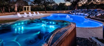 Serenita Estate: 10 Acres | Pool | Large Events