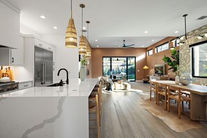 Interior - Estrella Azul: LUXE Pool | Spa ~ Perfect Location (Austin)