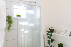 Apartment | Bathroom | Shower, hair dryer - Pool Gym and Parking - Brazilian Corner (Sao Paulo)