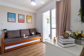 อพาร์ทเมนท์ | ห้องนั่งเล่น | สมาร์ททีวี 43 นิ้ว พร้อมช่องดิจิตอล