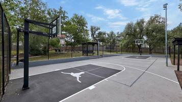 Sportplatz