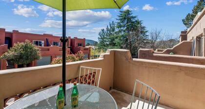 Teal Terrace Retreat For 4!