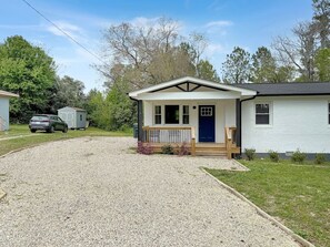 Exterior - Garner`s Retreat | 2Bd/2Ba & Pet Friendly (Garner)