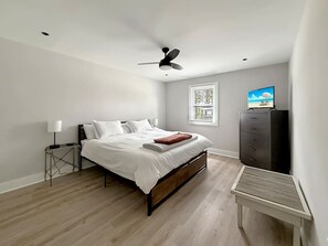2 bedrooms, iron/ironing board, WiFi, bed sheets - Garner`s Retreat | 2Bd/2Ba & Pet Friendly (Garner)