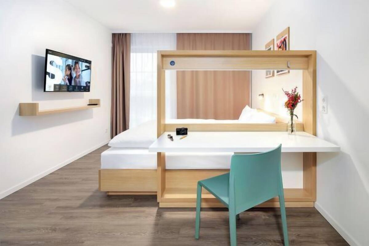 Desk, free WiFi, bed sheets