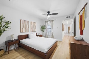 Unclassified image, 5 of 21, button - Cozy Modern Organic Townhome (The Colony)