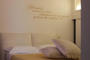 2 makuuhuonetta, silitysrauta/-lauta, ilmainen Wi-Fi, vuodevaatteet