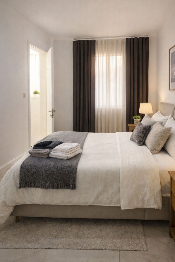 2 bedrooms, iron/ironing board, free WiFi, bed sheets