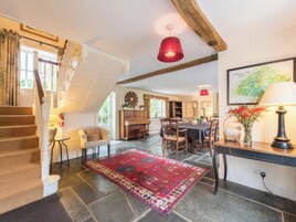 Cottage | Interior