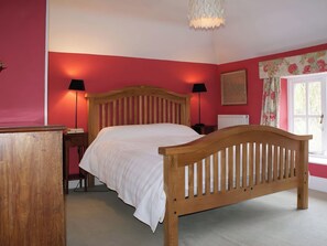 5 camere, con stile personalizzato, con arredamento individuale