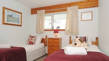 2 bedrooms, individually decorated, individually furnished