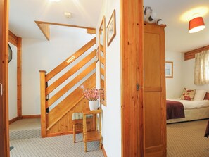 2 bedrooms, individually decorated, individually furnished - Honipine House (Gunnislake)