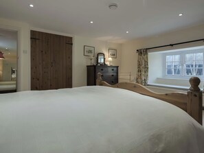 4 chambres, décor unique, ameublement unique, accès au Wi-Fi (inclus)