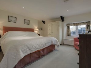 4 dormitorios, decoración individual, mobiliario individual