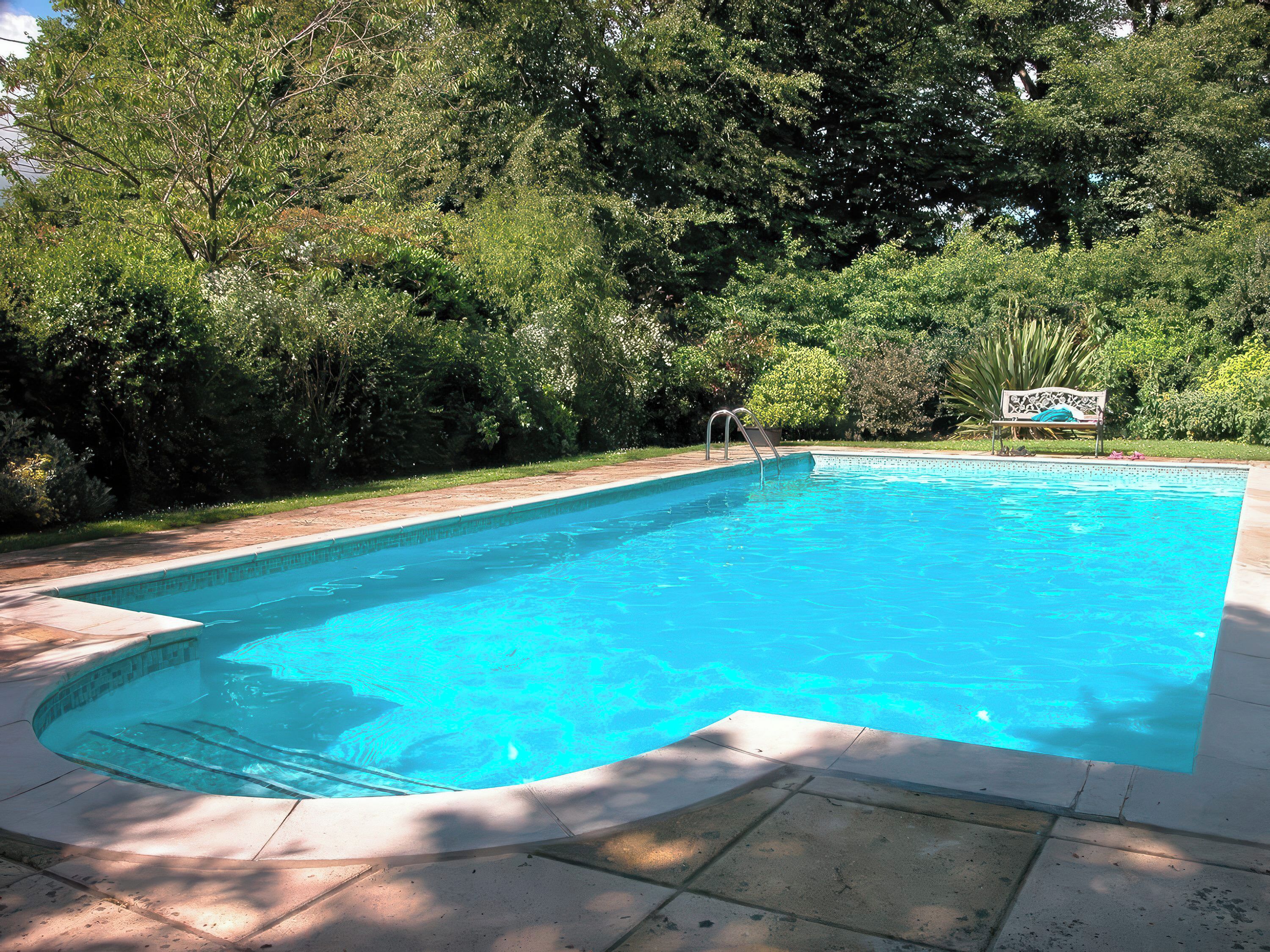 Kolam renang outdoor