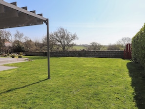 Property grounds - Afallon (Llanerchymedd)