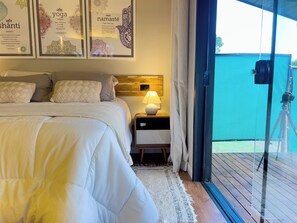 1 bedroom, bed sheets
