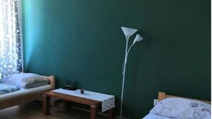 2 室のベッドルーム、アイロン / アイロン台、ベッドシーツ