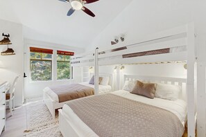 2 Schlafzimmer, Bügeleisen/Bügelbrett, Internetzugang, Bettwäsche