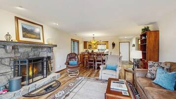 TV, fireplace, DVD player