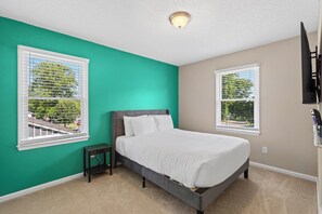 3 chambres, fer et planche à repasser, lit parapluie, Wi-Fi gratuit