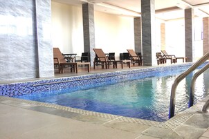Una piscina techada