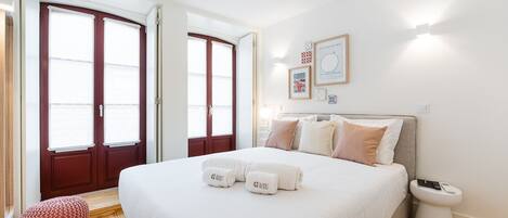 3 chambres, fer et planche à repasser, accès Internet, draps fournis