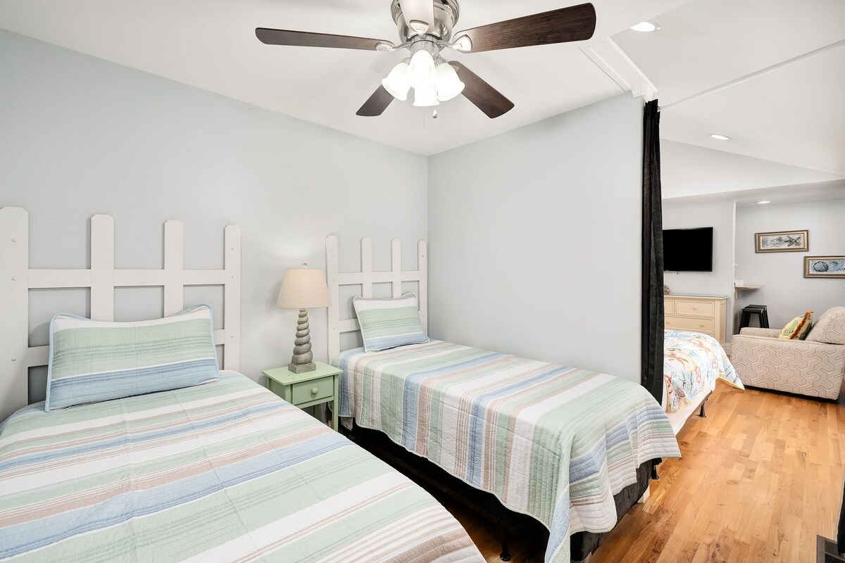 Photo 32 of Sea Glass: Private Pool, Golf Cart, Pet Friendly