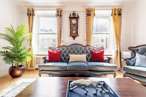 智能电视、壁炉