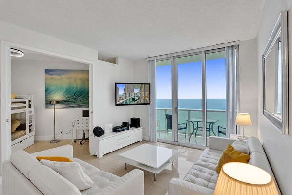 2 bedrooms - Beach Penthouse Ocean Paradise (Hollywood)