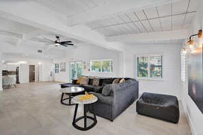 House | 3 bedrooms - New Pool House 3-bedroom Home Victoria Park (Fort Lauderdale)