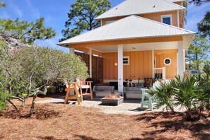 House, Multiple Beds (The Peaceful Pelican) | Terrace/patio