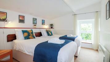 Mökki | 3 makuuhuonetta, yksilöllisesti sisustettu, yksilöllisesti kalustettu