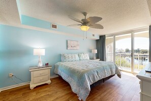 3 bedrooms, iron/ironing board, internet, bed sheets - Waterfront  3BD Condo Great for Golf, Beach and local fun (North Myrtle Beach)