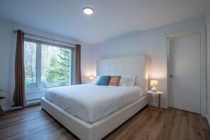 4 bedrooms, free WiFi, bed sheets