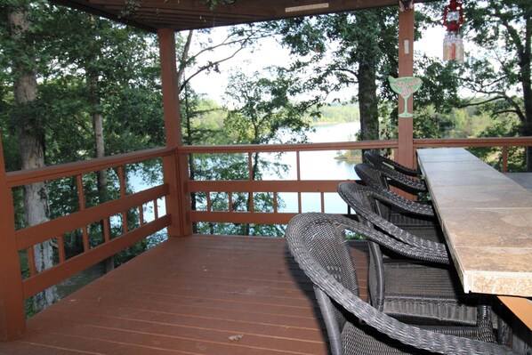 Property grounds - Lakeview Landing - Beautiful Lakefront Home With Dock (Mammoth Cave)