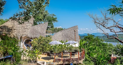 Unwind in Paradise: A Serene Getaway in Isla de Navidad