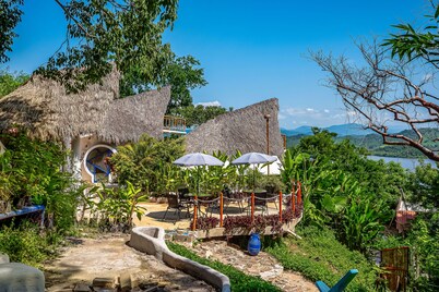 Unwind in Paradise: A Serene Getaway in Isla de Navidad