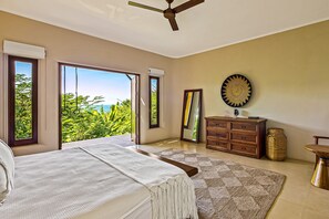 5 bedrooms, iron/ironing board, Internet, bed sheets - Tranquil Retreat with Pool, Views of the ocean, close to beach (Sayulita)