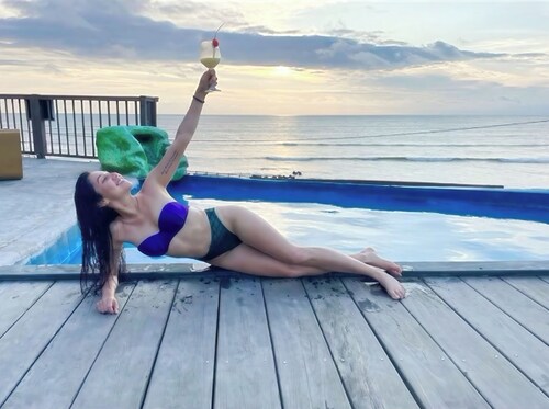 In front of the sea, bicycle room. House hey-sol