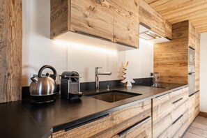 Private kitchen - 1st floor, terrace, balcony, tv, ski locker, 86m², La Clusaz (La Clusaz)