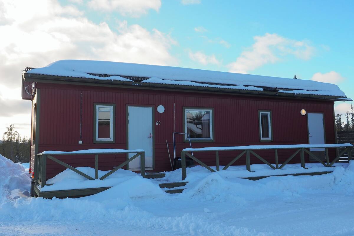 Family bungalow 6C, lake view | Blendingsgardiner, lydisolert, strykejern/-brett og wi-fi (inkludert)
